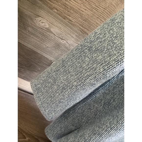 LL Bean WOMANS Blue Sweater Large Notch Collar Preowned - Picture 8 of 9